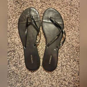 Express flip flops